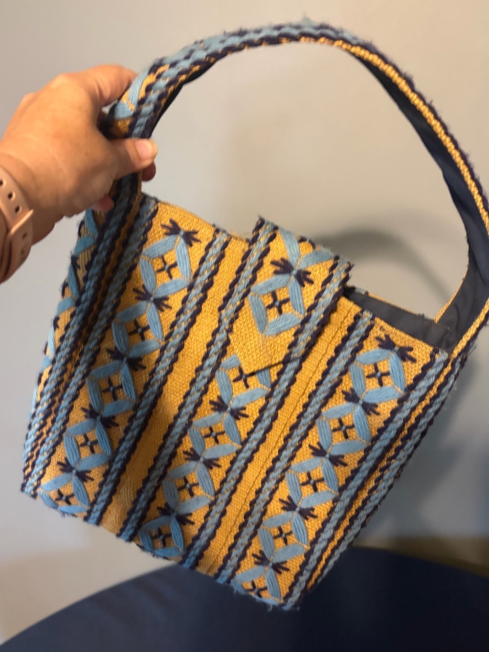 Vintage 1970s Burlap Tote Crewel Embroidered Bag Boho Bag Purse Beige And Blue.